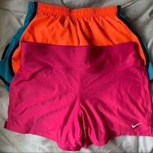 Bundle of 2 NIKE shorts